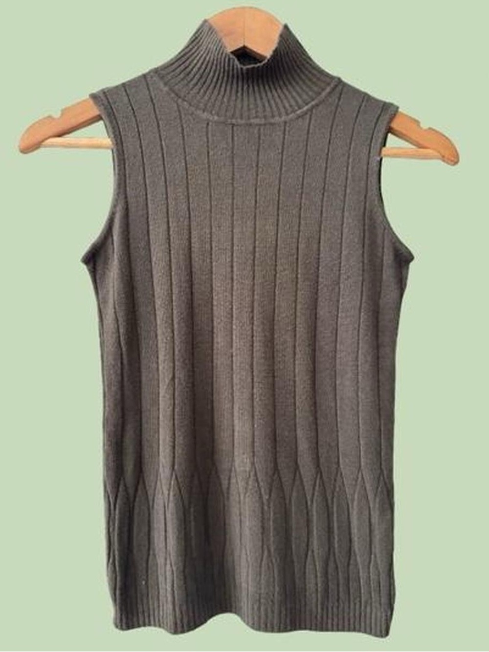 vintage 90s brown sleeveless turtleneck sweater vest ☕️